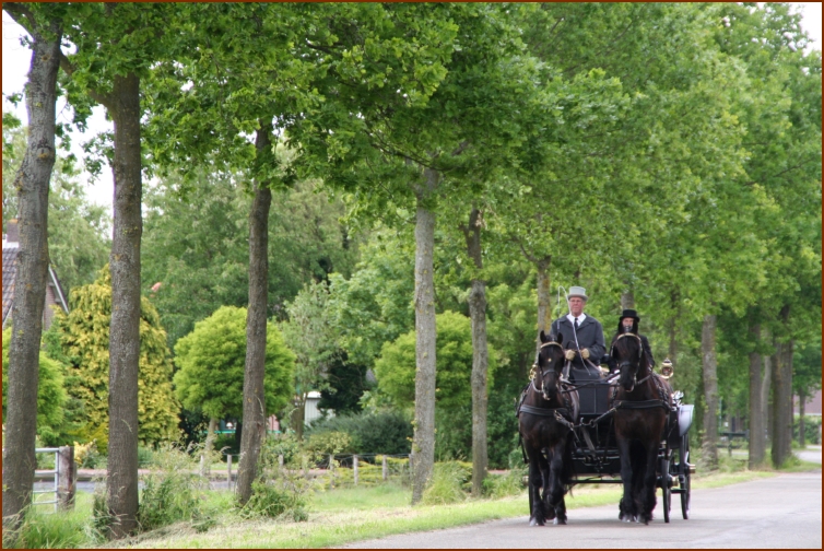 935 Willy & Gerard 129 Met de Koets